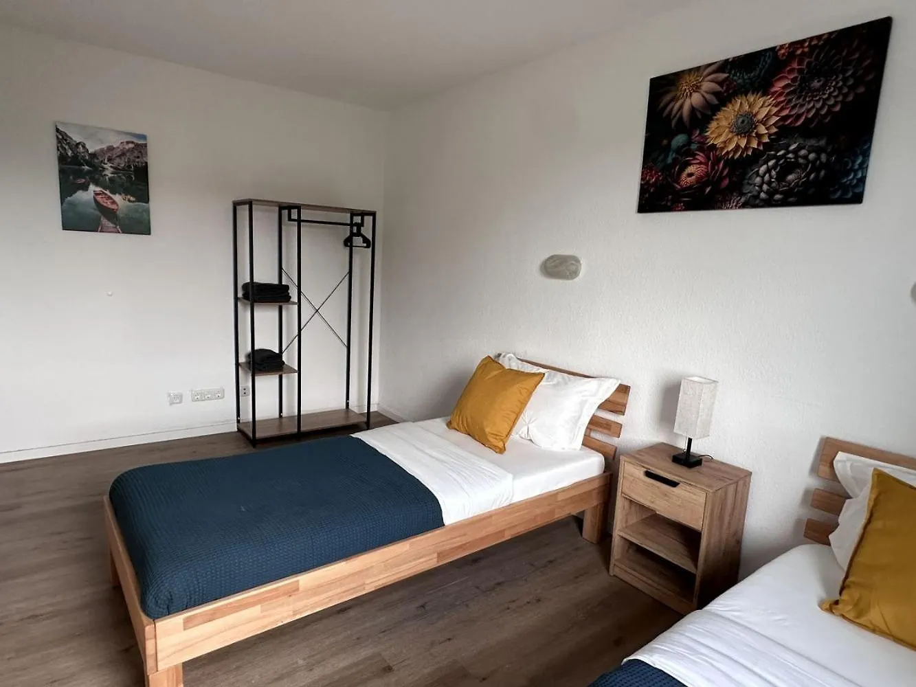 Apartment Aparthotel 9 Min To Dus Airport & 17 Min To Dus Messe Duisburg Germany