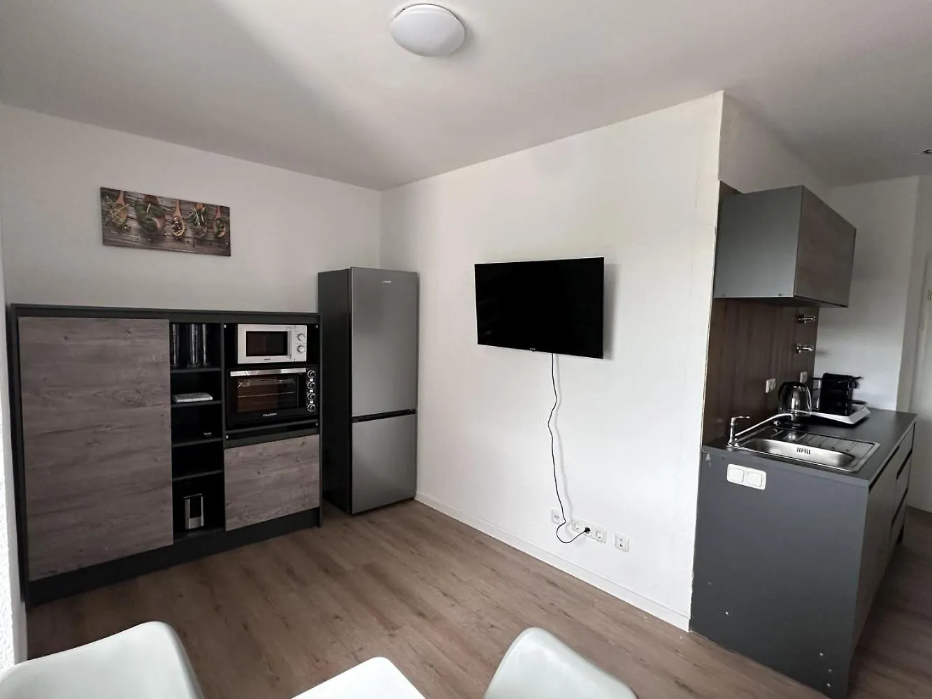 Aparthotel 9 Min To Dus Airport & 17 Min To Dus Messe Duisburg Apartment