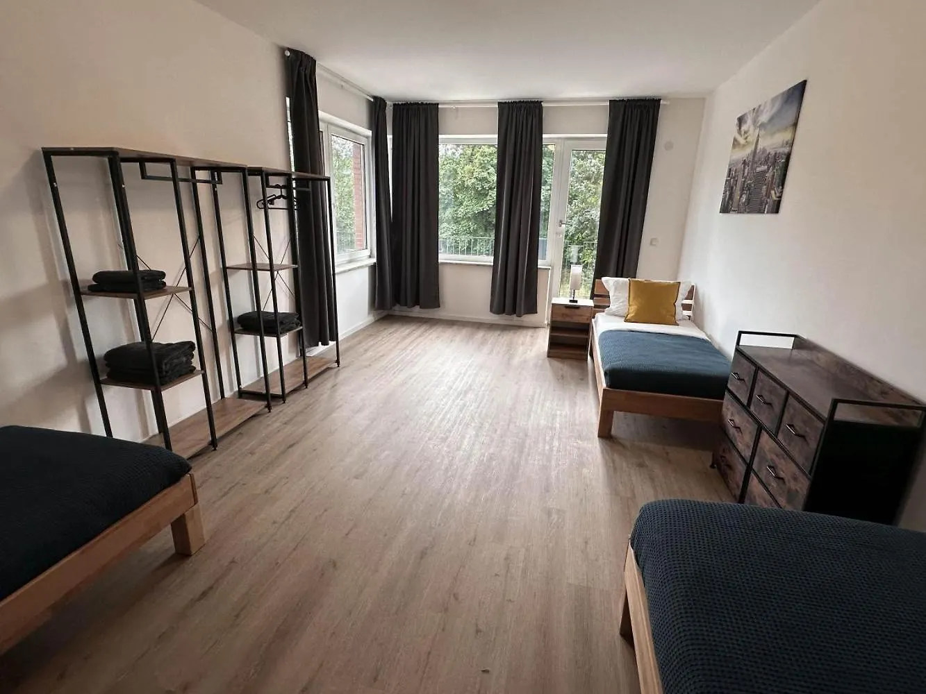 Aparthotel 9 Min To Dus Airport & 17 Min To Dus Messe Duisburg Germany