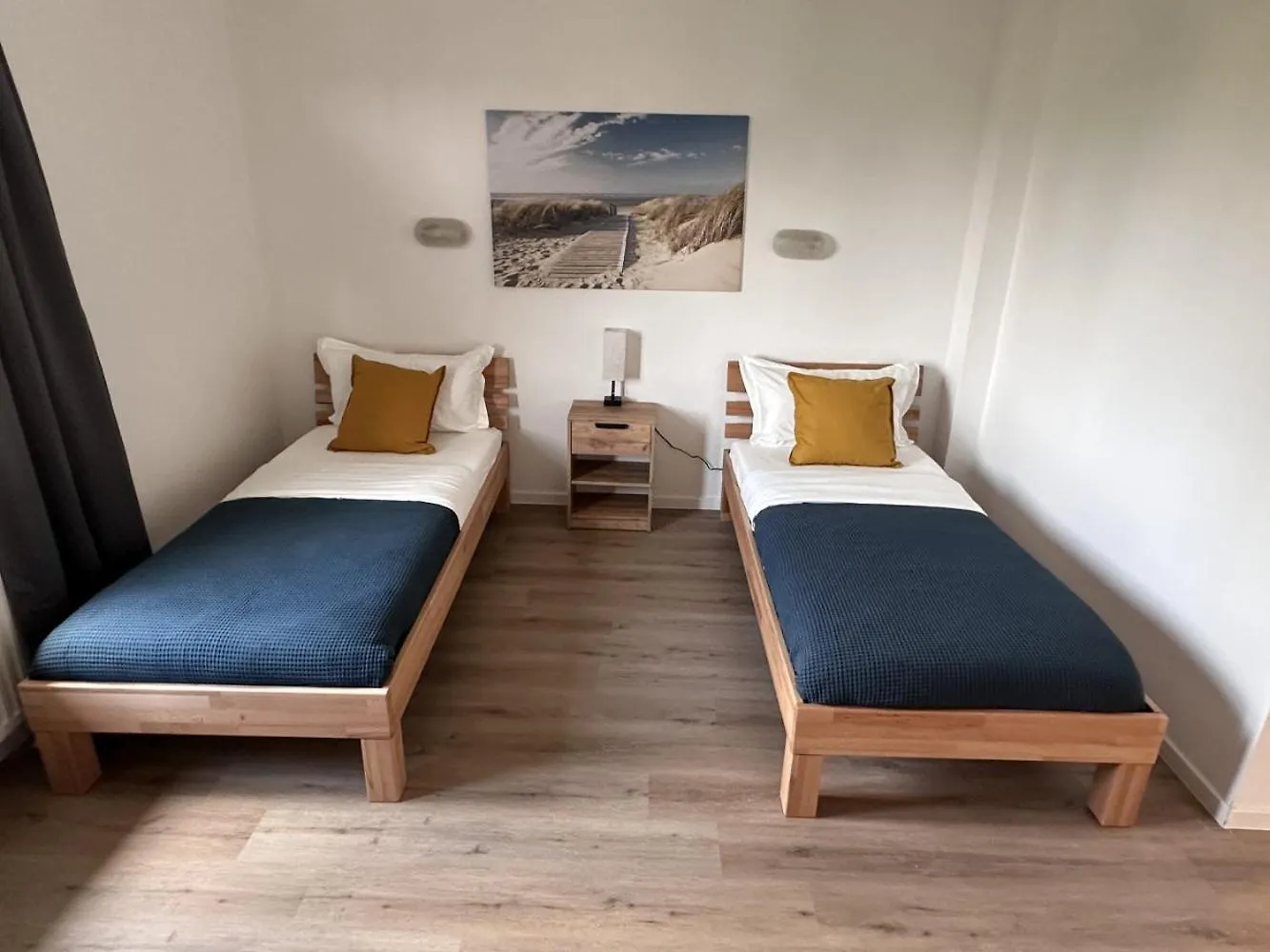 Aparthotel 9 Min To Dus Airport & 17 Min To Dus Messe Duisburg 0*,