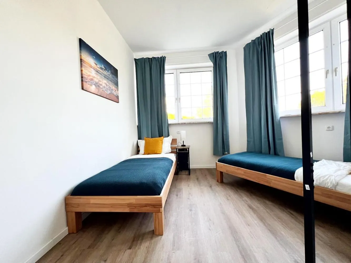 Aparthotel 9 Min To Dus Airport & 17 Min To Dus Messe Duisburg 0*,  Germany